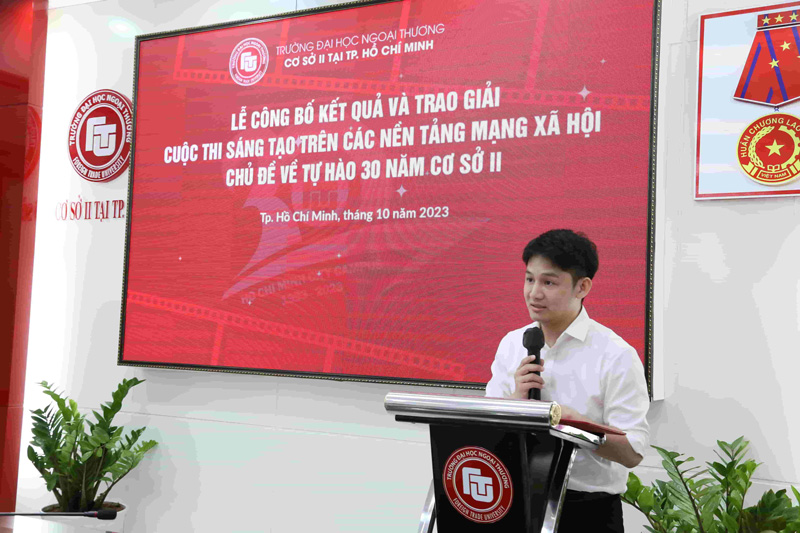 TS Lê Giang Nam – Trưởng ban TT&QHĐN, đại diện Ban Tổ chức tiến hành công bố Quyết định về việc công nhận kết quả Cuộc thi.